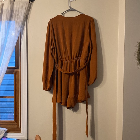 Fall orange long sleeve romper large. - Picture 3 of 4